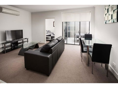 The Star Apartments - Holiday Adelaide 2