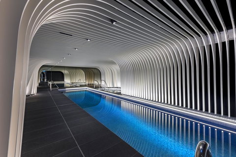 SKYE Suites Sydney - Holiday Adelaide 10