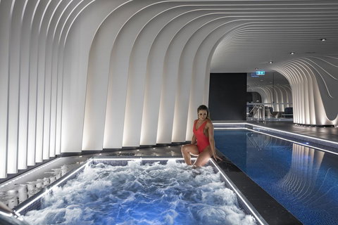 SKYE Suites Sydney - Holiday Adelaide 32