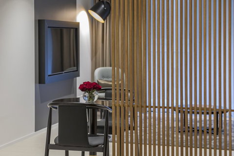 SKYE Suites Sydney - Holiday Adelaide 28