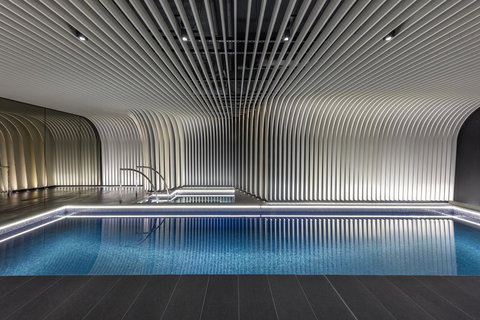 SKYE Suites Sydney - Holiday Adelaide 6