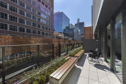 SKYE Suites Sydney - Holiday Adelaide 18