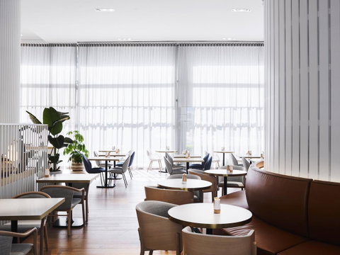 Novotel Sydney Darling Square - Holiday Adelaide 2