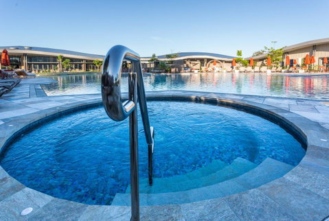 Elements Of Byron - Holiday Adelaide 17