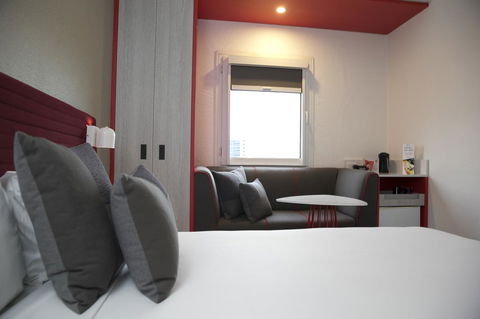 Ibis Sydney Airport - Holiday Adelaide 0