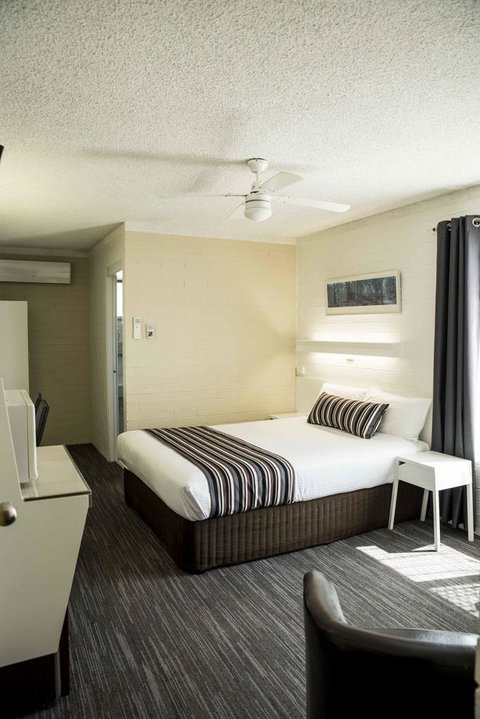 Coastal Bay Motel - Holiday Adelaide 35