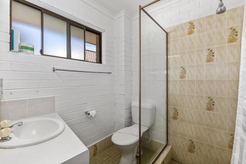 Coastal Bay Motel - Holiday Adelaide 10