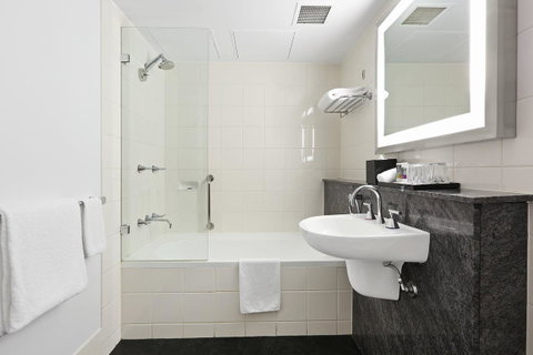 Mercure Sydney - Holiday Adelaide 20