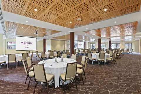 Mercure Sydney - Holiday Adelaide 31