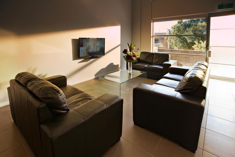 Charlestown Executive Apartments - Holiday Adelaide 18