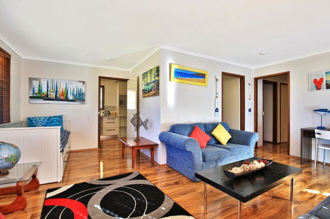 Sandy Toes Beach House Jervis Bay - 2min To Beach - Holiday Adelaide 5