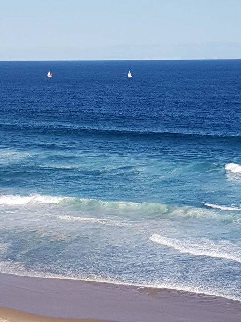 Arena Luxury Beachfront Apartment - Holiday Adelaide 21