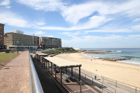 Arena Luxury Beachfront Apartment - Holiday Adelaide 32