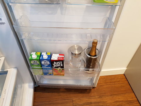 Arena Luxury Beachfront Apartment - Holiday Adelaide 18