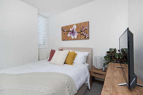 Arena Luxury Beachfront Apartment - Holiday Adelaide 24