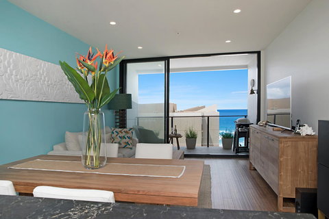 Arena Luxury Beachfront Apartment - Holiday Adelaide 23