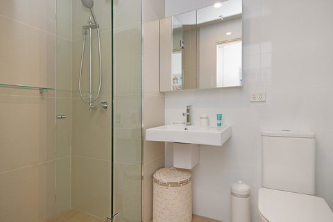 Arena Luxury Beachfront Apartment - Holiday Adelaide 42