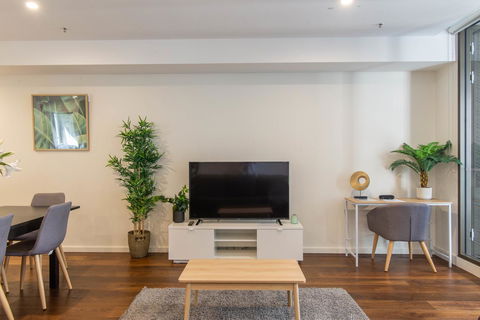 Sydney CBD Brand New Apartments With Hyde Park View - Holiday Adelaide 3
