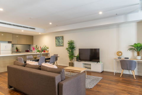Sydney CBD Brand New Apartments With Hyde Park View - Holiday Adelaide 2