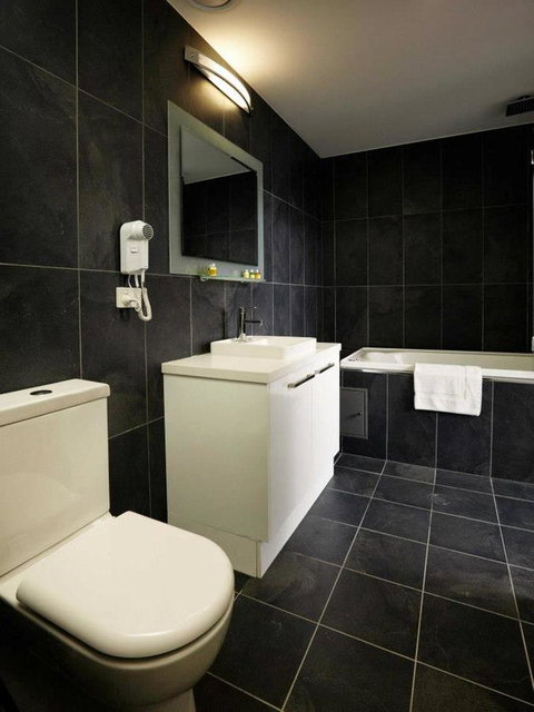 Crown On Darby Newcastle - Holiday Adelaide 25