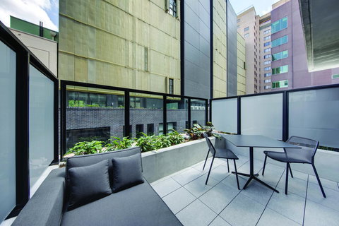 Vibe Hotel Sydney Darling Harbour - Holiday Adelaide 14