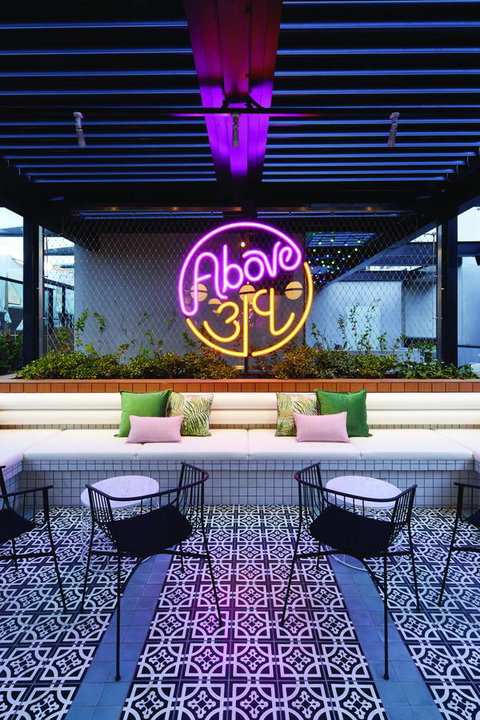 Vibe Hotel Sydney Darling Harbour - Holiday Adelaide 5