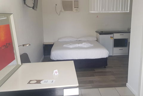 Appin Village Motel - Holiday Adelaide 13