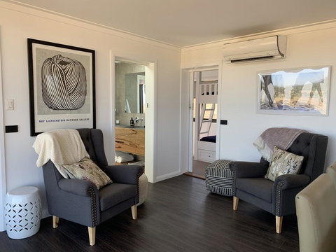 Belisi Farmstay Cottage - Holiday Adelaide 1