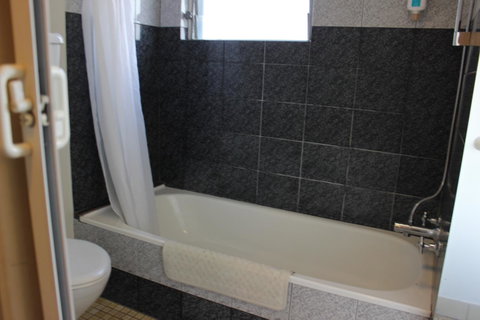 Hume Inn Motel Albury CBD - Holiday Adelaide 18