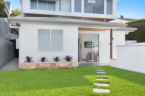 Modern Guest House - Holiday Adelaide 2