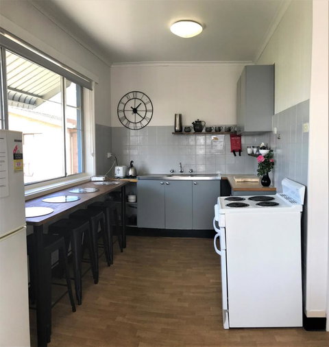 Kon Tiki Apartments - Holiday Adelaide 7