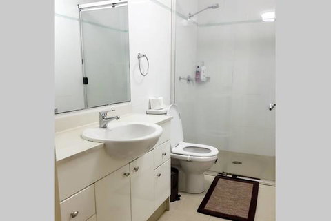 Kent CBD Apartment - Holiday Adelaide 10