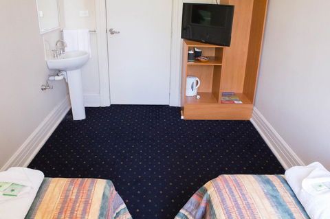 Gardners Inn Hotel - Holiday Adelaide 17