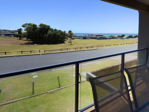 2 Cliff Road - Holiday Adelaide 4