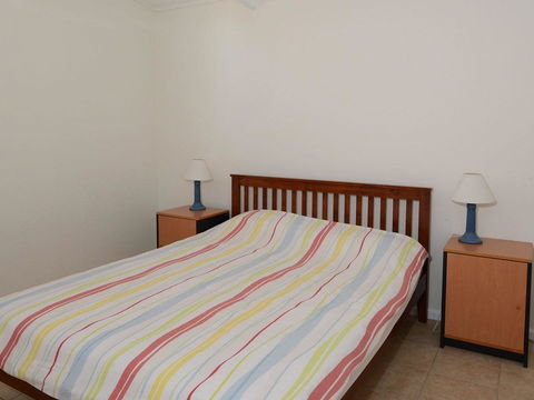 2 Cliff Road - Holiday Adelaide 6