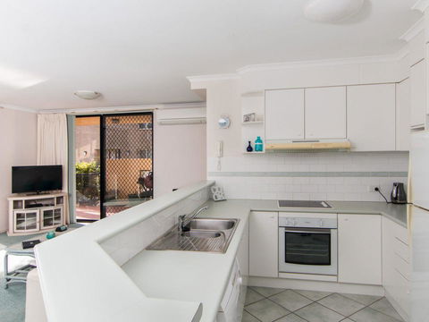 Horizons 1 - Holiday Adelaide 5