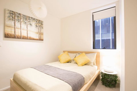 Newly Settled Three Bedrooms Apartment In CBD - Holiday Adelaide 1