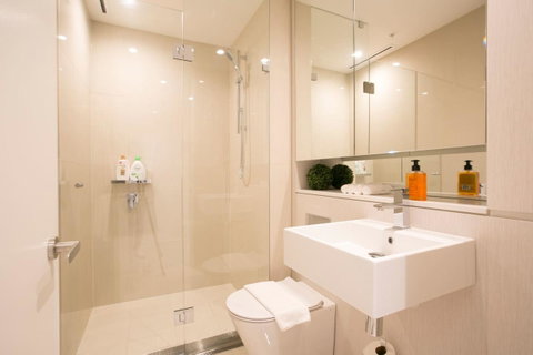 Newly Settled Three Bedrooms Apartment In CBD - Holiday Adelaide 3