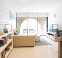 Newly settled three bedrooms apartment in CBD - Holiday Adelaide