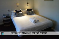 Book Bathurst Accommodation Vacations Holiday Adelaide Holiday Adelaide