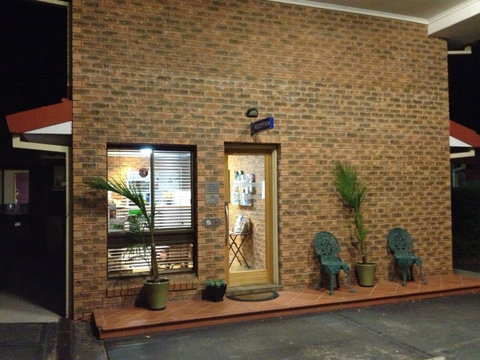 Hume Country Motor Inn - Holiday Adelaide 21