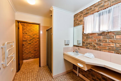 Hume Country Motor Inn - Holiday Adelaide 35