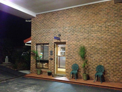 Hume Country Motor Inn - Holiday Adelaide 25