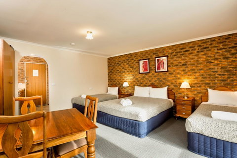 Hume Country Motor Inn - Holiday Adelaide 5