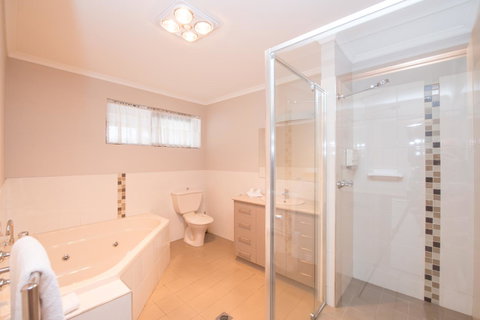 Hume Country Motor Inn - Holiday Adelaide 29