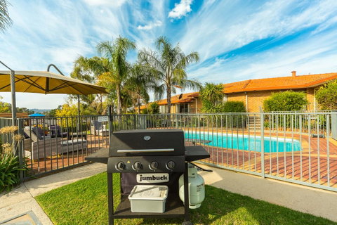 Hume Country Motor Inn - Holiday Adelaide 2