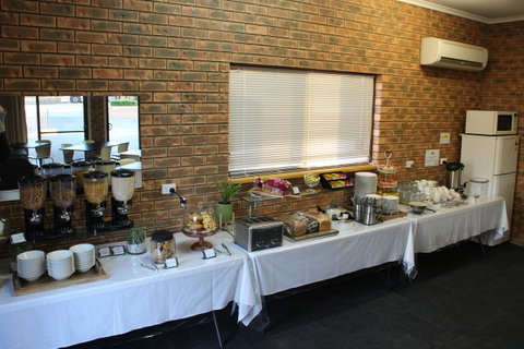 Hume Country Motor Inn - Holiday Adelaide 20