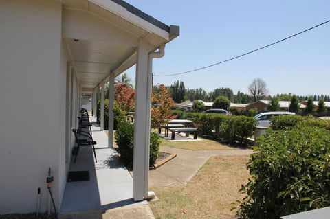 Tumut Apartments - Holiday Adelaide 12