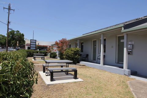 Tumut Apartments - Holiday Adelaide 17