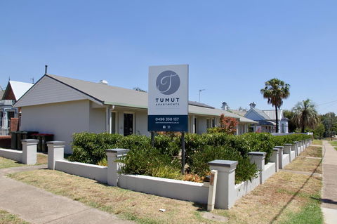 Tumut Apartments - Holiday Adelaide 0
